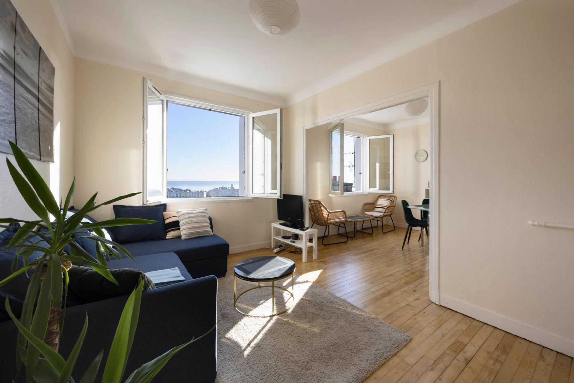 Vue / Jaures-centre-ville / Lumineux Appartement *